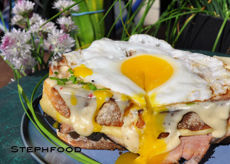 Croque Madame - cracked